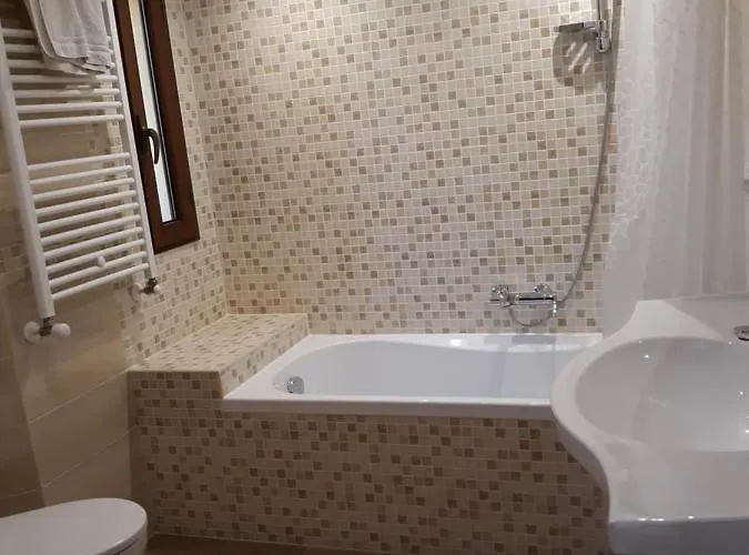 La Camelia Bed and Breakfast 3*