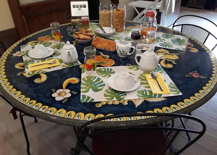 Bed and Breakfast La Camelia 3*